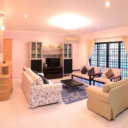 Golden Swan Sibu Homestay Екстер'єр фото